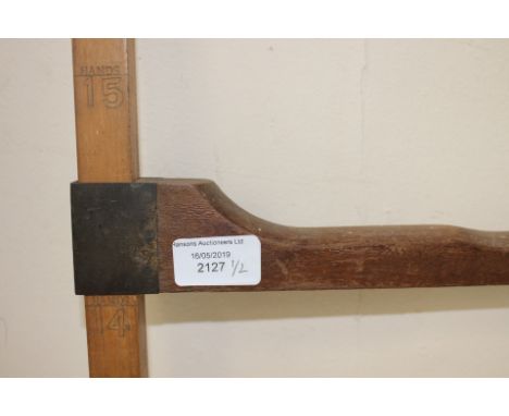 A horse measure stick and tack hanging bracket (2)