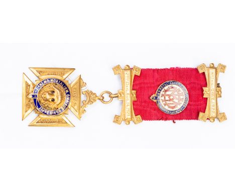 A Buffalo's RAOB 9ct gold and enamel badge, engraved to reverse William Buxton