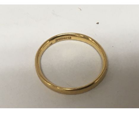 A 22carat gold wedding band weight 3g ring size O-P