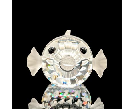 This tiny blowfish belong to the South Sea theme. The body of the blowfish consists of clear faceted crystal with frosted cry