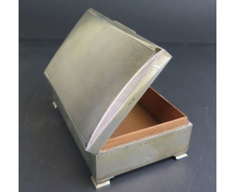 George V hallmarked birmingham 1919 silver cigarette box with engine turned pattern to top