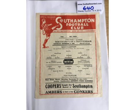 45/46 Southampton v Tottenham Football Programme: Very good condition with no team changes.