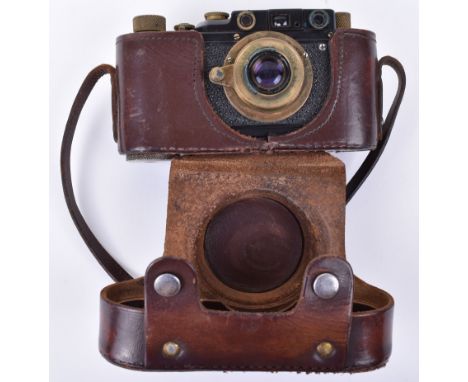 WW2 German Luftwaffe Leica Camera, engraved with eagle and swastika LUFTWAFFE complete with leather case. We believe this to 