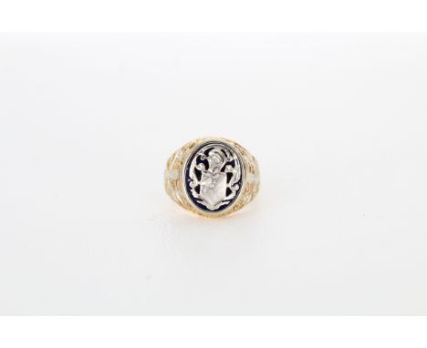 10K Gold Royal Coat of Arms Ring. Coat of  arms has backing with enamel.  Weight: 11.4 g Ring Size: 10