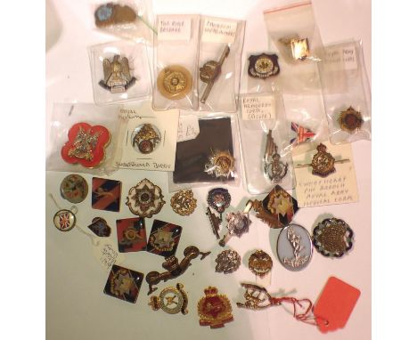 A collection of thirty WWI and later Regimental sweetheart brooches, enamel badges etc. P&amp;P Group 1 (£14+VAT for the firs