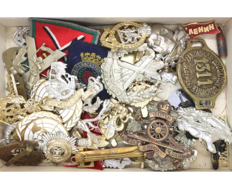 Collection of WWI and later British Regimental cap badges. P&amp;P Group 2 (£18+VAT for the first lot and £3+VAT for subseque