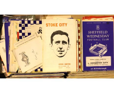 Quantity of mixed football programmes, mainly 1960. Approximately 350 in total. P&amp;P Group 3 (£25+VAT for the first lot an