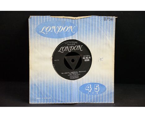 Vinyl - Fats Domino – Bo Weevil 7” single on London Records - 45-HL-U 8256 rare tri-centre with silver print UK 1956. EX 