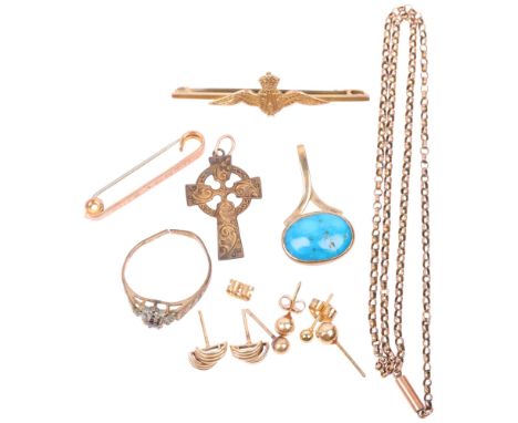 Various 9ct gold jewellery, including RAF wings sweetheart brooch, Elizabeth brooch, Celtic cross pendant, etc, 11.7g gross C