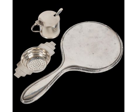 Various silver, including Art Deco George V 2-handled tea strainer, drum mustard pot, etc, 2.7oz weighable (3) Condition Repo