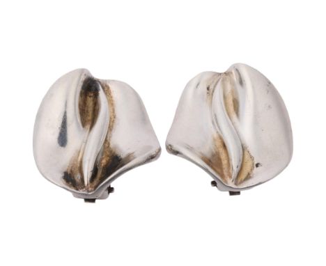 HANS HANSEN - a pair of Danish modernist sterling silver fold clip-on earrings, 22.7mm, 13.9g Condition Report: No damage or 