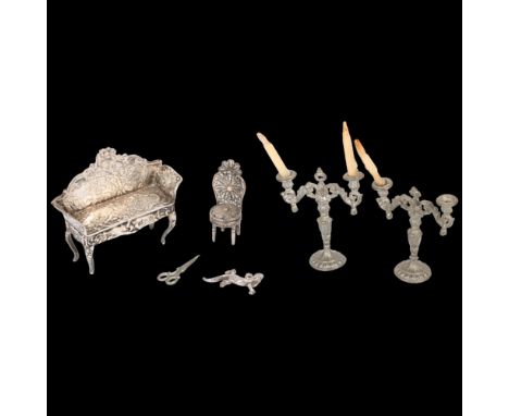 Various doll's house items, including German silver settee, import Chester 1901, 5.5cm, and filigree boudoir chair, etc Condi