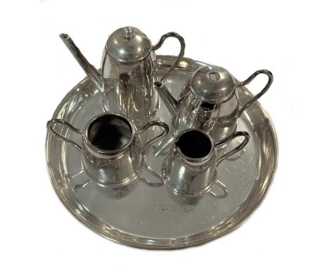 mark of Mappin &amp; Webb, Birmingham 1979, comprising tea pot and coffee pot, both with friction fitting removable covers (f