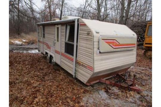 Sunline 19 Tag Travel Trailer 16 Awning W 1 Bedroom