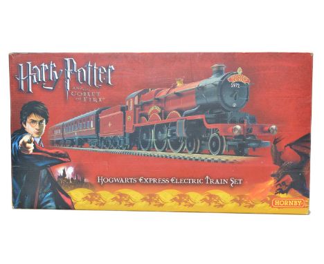 Hornby R1067, OO gauge, Harry Potter and the Goblet Of Fire, Hogwarts Express electric train set complete with playmat, boxed