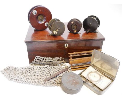 Collection of vintage fishing tackle, to include four reels, two solid brass, two wood and brass, line winder, bait tin, box 