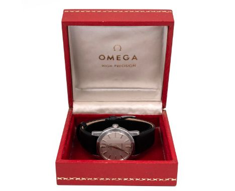 Vintage Omega Seamaster Automatic gents wristwatch in box. 29mm stainless steel case, baton indices, dauphine hands, black le
