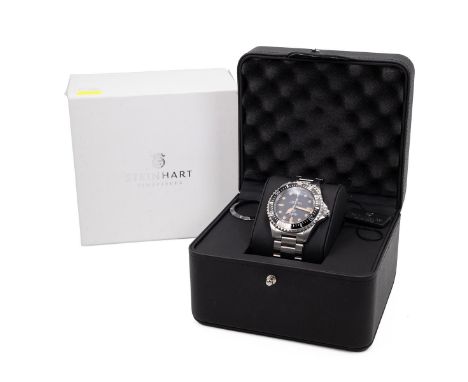 Steinhart Ocean One gents automatic wristwatch, boxed. Ref ETA 2824-2, 48mm stainless steel case and bracelet, black bezel, g