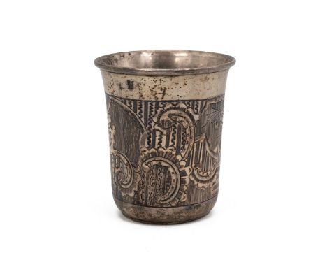Russian silver vodka cup with engine turned acanthus decoration.&nbsp;Weight 43 grams.