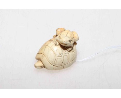 Frog and tortoise netsuke.