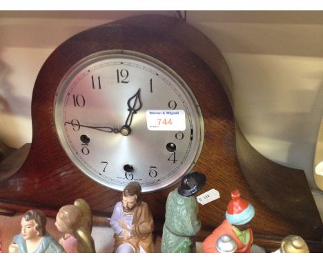 WESTMINSTER CHIME OAK MANTEL CLOCK - BEZEL LOOSE. H23CM    L4