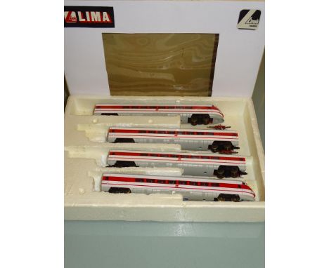 HO GAUGE MODEL RAILWAYS: A LIMA ITALIAN OUTLINE ETR450 PENDOLINO HST IN FS RED/WHITE LIVERY - VG IN REPLACEMENT PACKAGING