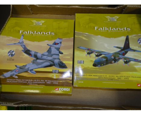 CORGI AVIATION ARCHIVE - A PAIR OF 1:144 SCALE MODEL AIRPLANES to include 2 x FALKLANDS 20TH ANNIVERSARY MODELS - 1 X HANDLEY