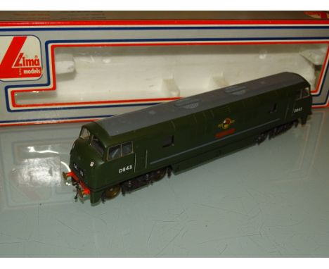 OO GAUGE: LIMA: A WARSHIP CLASS D843 DIESEL LOCOMOTIVE in BR GREEN NAMED 'SHARPSHOOTER' - VG WITH REPLACEMENT SCREW COUPLINGS