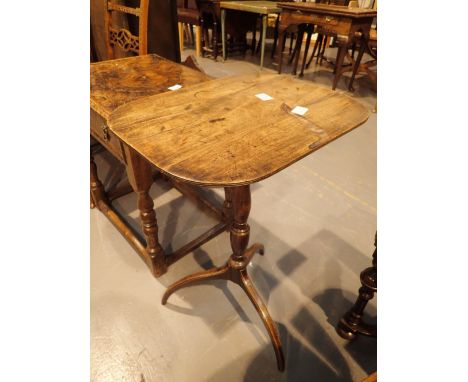 Georgian rectangular wing table with turned stem and tripod base