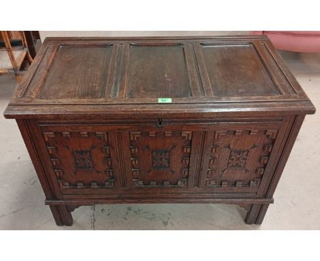 18th century style oak coffer, 88cm wide, 49cm deep x 60cm high.