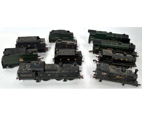 Five locomotives and associated tenders (including rare Manchester United locomotive).