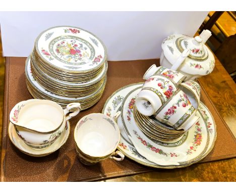 A Paragon 'Tree of Kashmir' tea set including teapot etc.