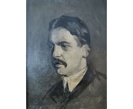An early 20th century oil on canvas, portrait of a gentleman in a gilt and painted frame. H.50 L.40cm