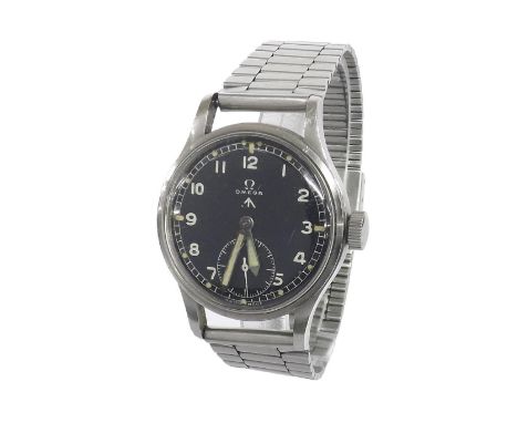 Omega WWII British Military issue stainless steel gentleman's wristwatch, circular black dial with Military arrow, Arabic num