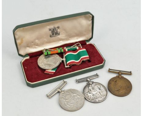 Box of 1st and 2nd World War medals, badges, buttons, epaulettes etc