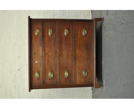 Victorian mahogany chest of drawers rectangular top with a reeded edge fitted with four long graduating drawers, bracket feet