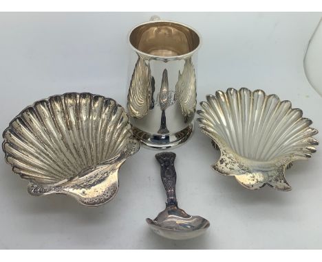 Silver to include two shell dishes, tankard and caddy spoon, shell dish London 1894, shell dish Sheffield 1902, Walker &amp; 