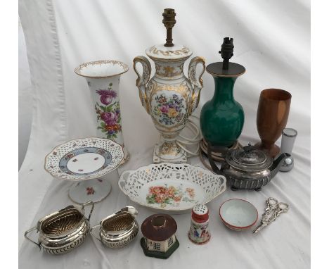 A miscellany comprising of a Dresden vase 28.5cms h, pierced bowl 26cms d and pedestal dish 11cms h, 2 table lamps 43cms and 