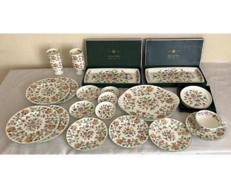 Twenty pieces of Minton Haddon Hall tableware to include: cake plate 27cms d, 4 plates 20cms d, 3 side plates 16cms d, 1 cup 
