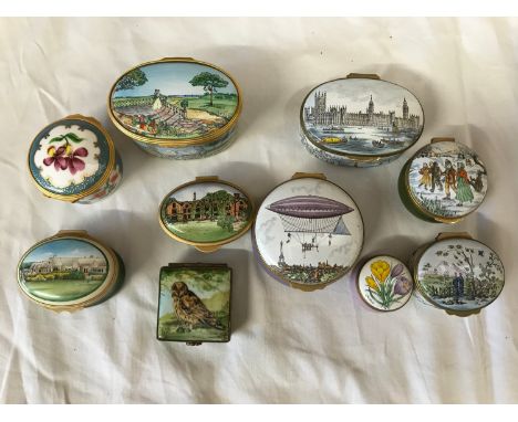 A collection of pill/patch boxes: one Bilston, one Limoges, one Royal Worcester, one musical Halcyon days, five Crummies and 
