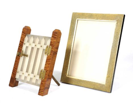 λ A SATINWOOD AND ONYX PHOTOGRAPH FRAMEPROBABLY BY BETJEMANN, LATE 19TH / EARLY 20TH CENTURYin the form of a garden gate, tog