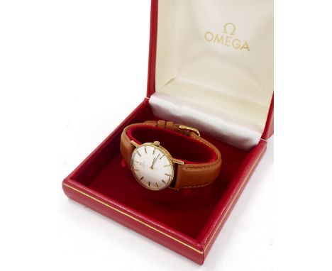 Omega automatic 9ct gentleman's wristwatch, circa 1962, ref. 3615002, silvered dial with baton markers and centre seconds, ca