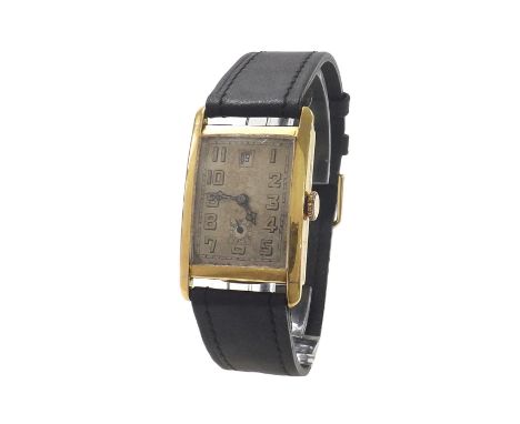1930s 18ct gentleman's rectangular cased wristwatch, London 1931, silvered dial with Arabic numerals, outer minute track, dat