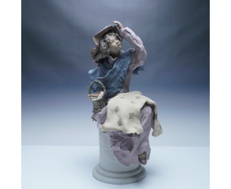 Exquisite Lladro porcelain figurine titled Dawn, model number 01011745. Designed by Enrique Sanisidro and first released in 1