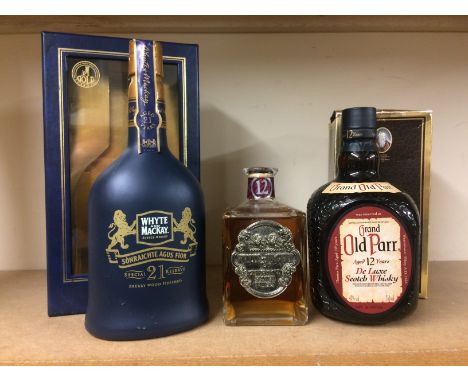WHYTE & MACKAY AGED 21 YEARS
Blended Scotch Whisky
Sherry wood finished. 70cl, 43% volume, in box.
WHYTE & MACKAY AGED 12 YEA