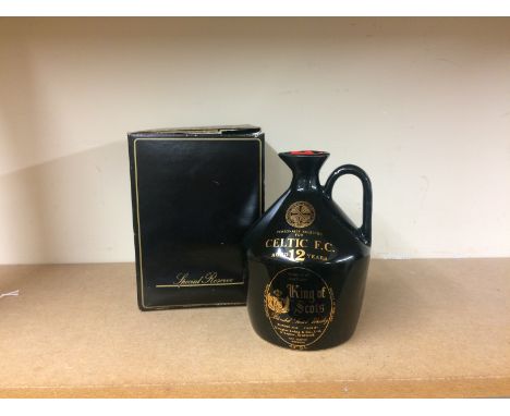 KING OF SCOTS AGED 12 YEARS
Blended Scotch Whisky
Personally selected for Celtic FC. No capacity stated 43% volume, ceramic f