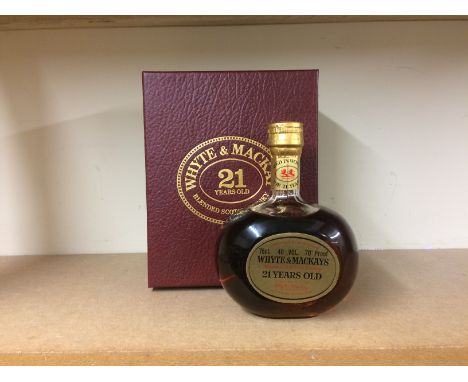 WHYTE & MACKAYS 21 YEARS OLD
Blended Scotch Whisky
75cl, 40% volume, in box. CONDITION REPORT: ood