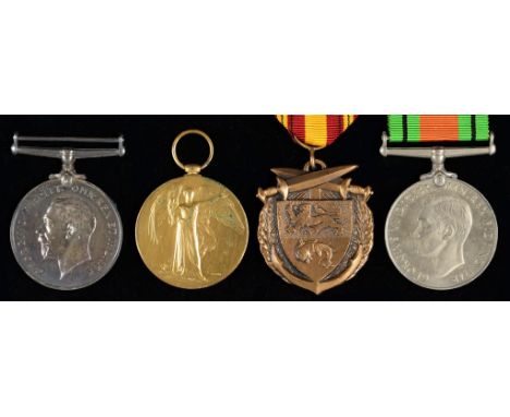 WORLD WAR ONE PAIR  British War Medal and Victory Medal 28699 P[ERCY] E[DWARD] HAMLYN LEIC R, brass shoulder titles, World Wa