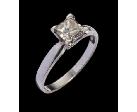 A DIAMOND SOLITAIRE RING the princess cut diamond weighing approx 1ct, in 18ct white gold, maker's mark AE, 4.4g, size R++Goo