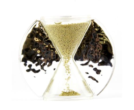 A silver mounted egg timer with gilt beads stamped Argentio, H. 7cm.